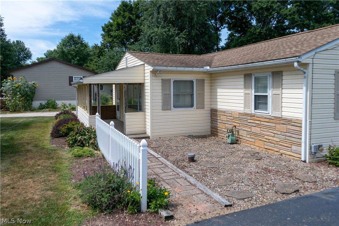 1039 Irish Road Kent, OH 44240 - Photo 3 of 34