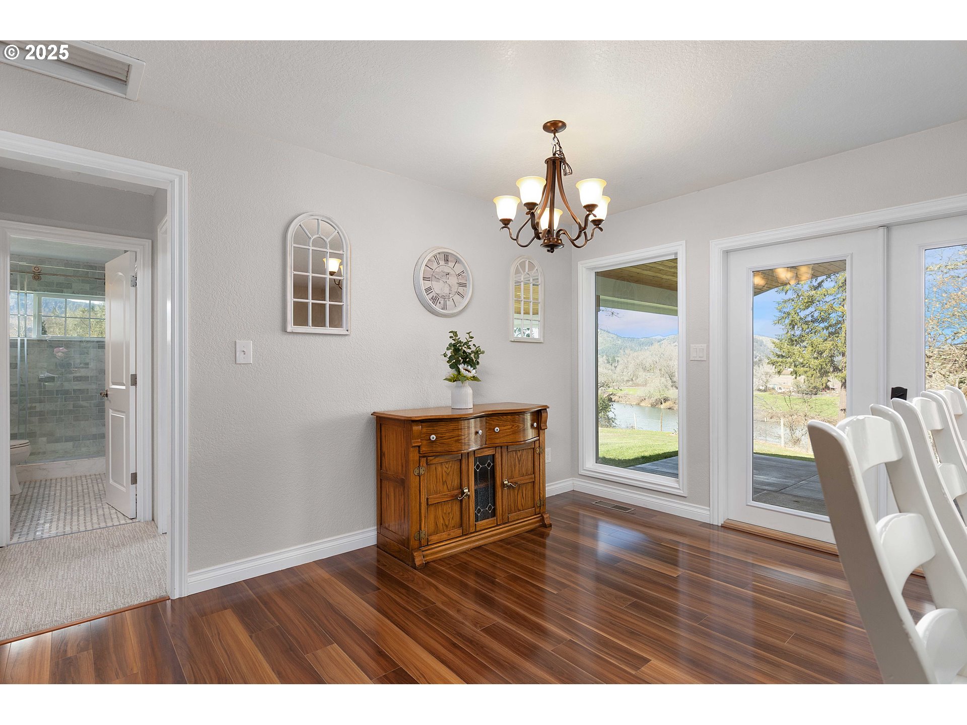 3993 Melqua Road Roseburg, OR 97471 - Photo 24 of 48 a view interior of the house and wooden floor