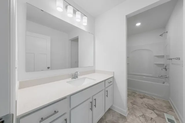 $565,750 | 565 Waterford Place, Waconia, MN 55387