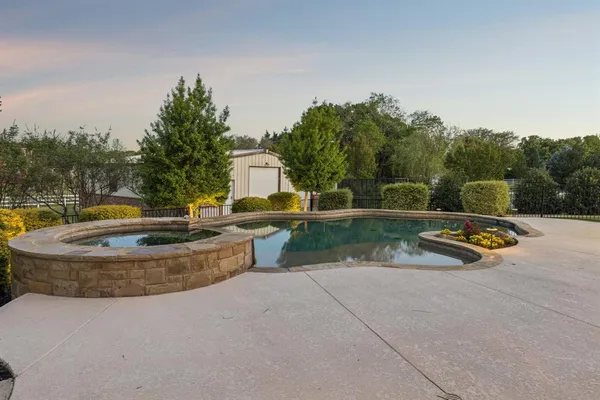 $859,900 | 6532 Gehrig Circle, Burleson, TX 76028