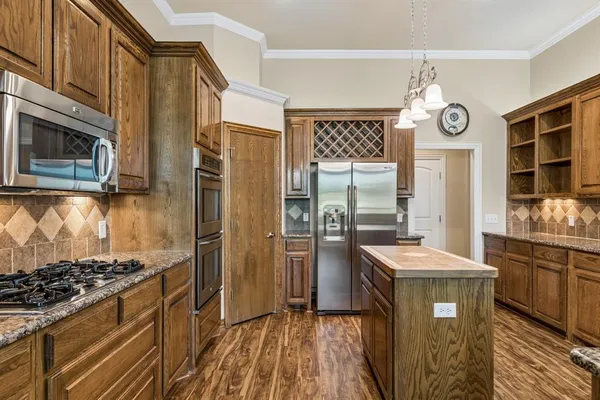$859,900 | 6532 Gehrig Circle, Burleson, TX 76028