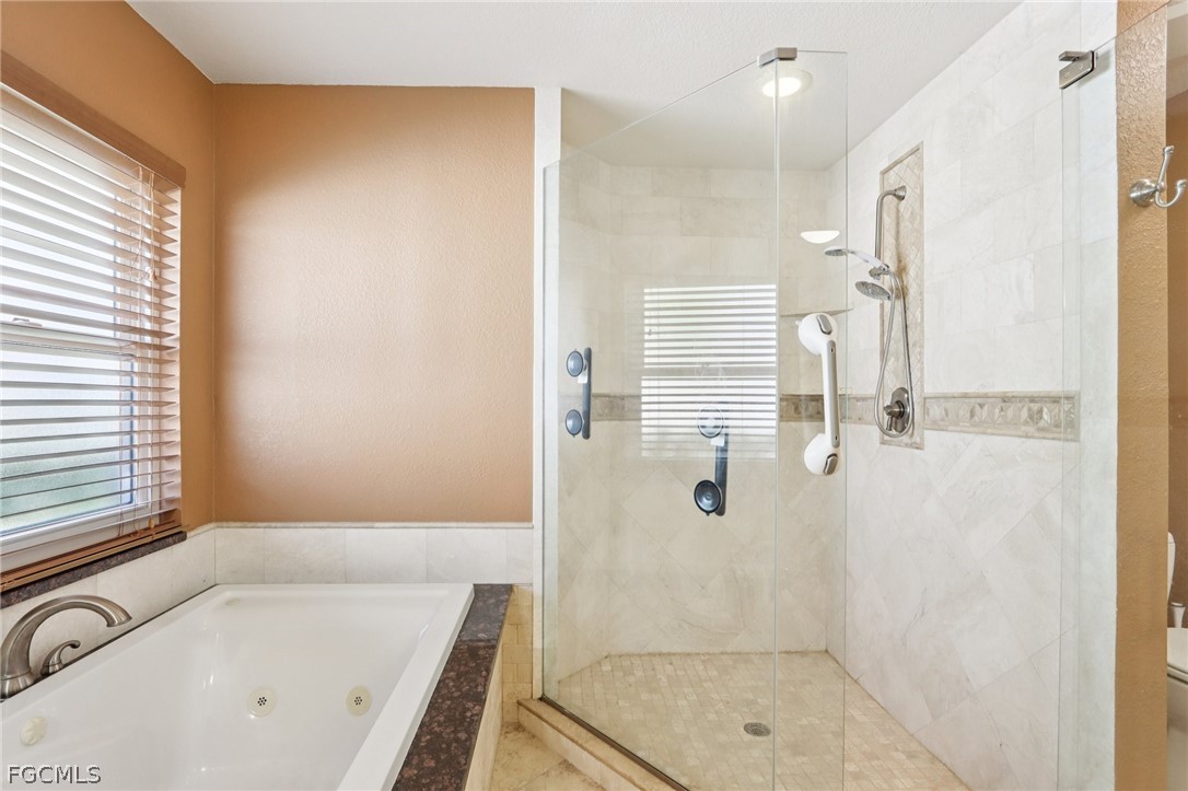 5118 Harrogate Court Naples, FL 34112 - Photo 16 of 27