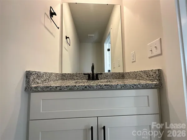 $1,675 | 128 18th St Place Northwest, Hickory, NC 28601