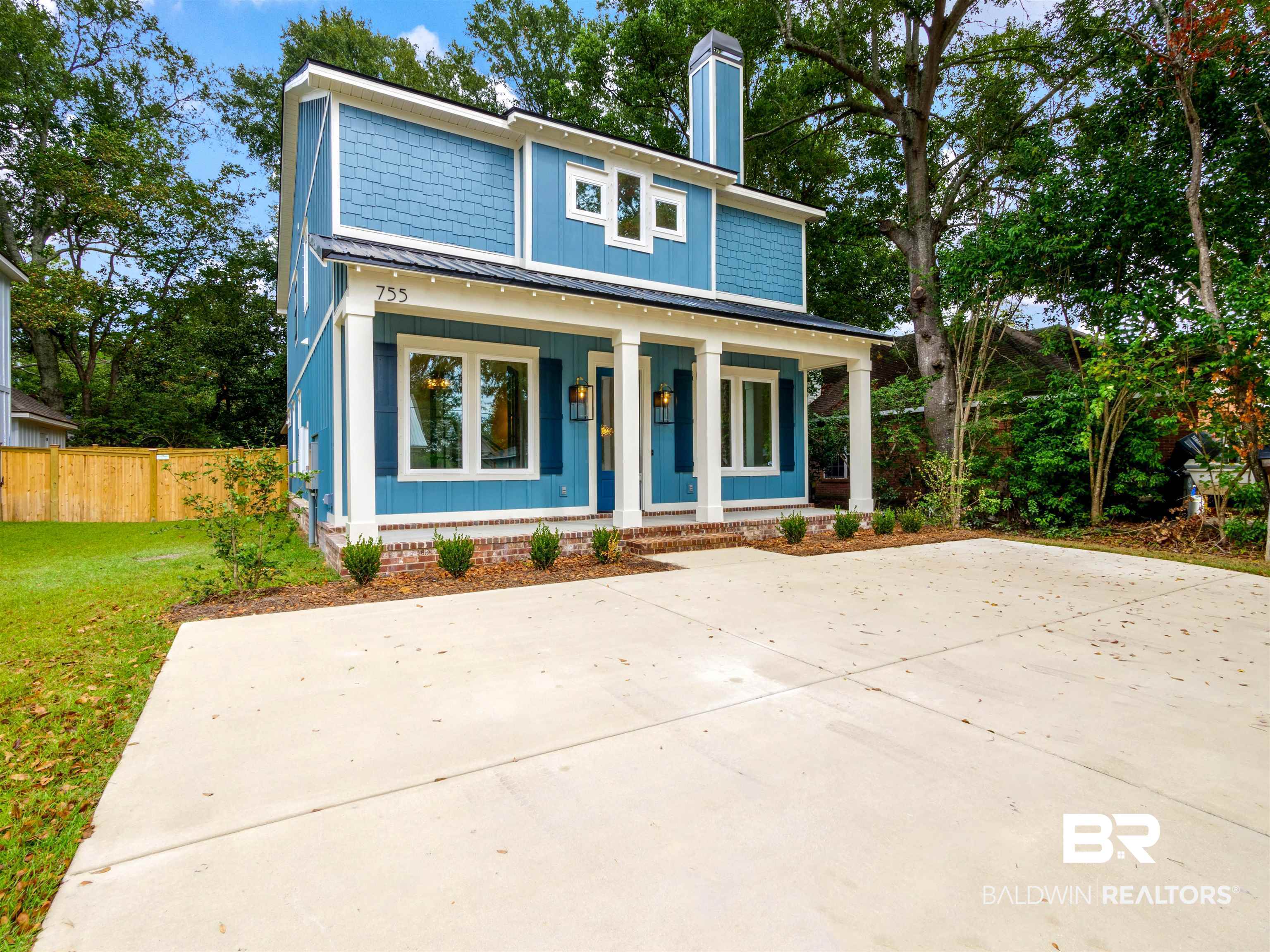 755 Prospect Avenue Fairhope, AL 36532 - Photo 4 of 39