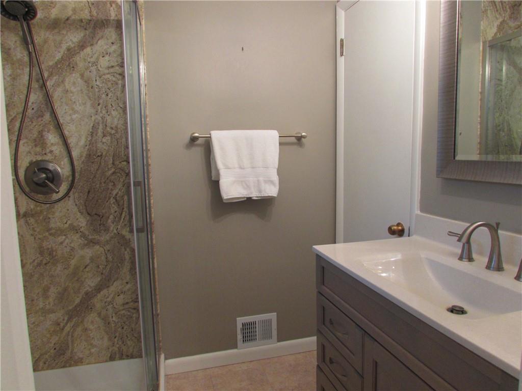 3754 Margate Road Pittsburgh, PA 15221 - Photo 14 of 25 Gallery Image 14