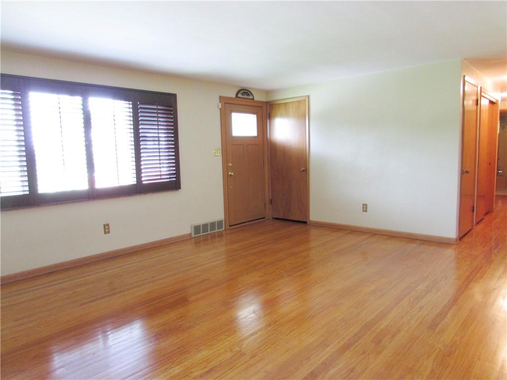 3754 Margate Road Pittsburgh, PA 15221 - Photo 3 of 25 Gallery Image 3