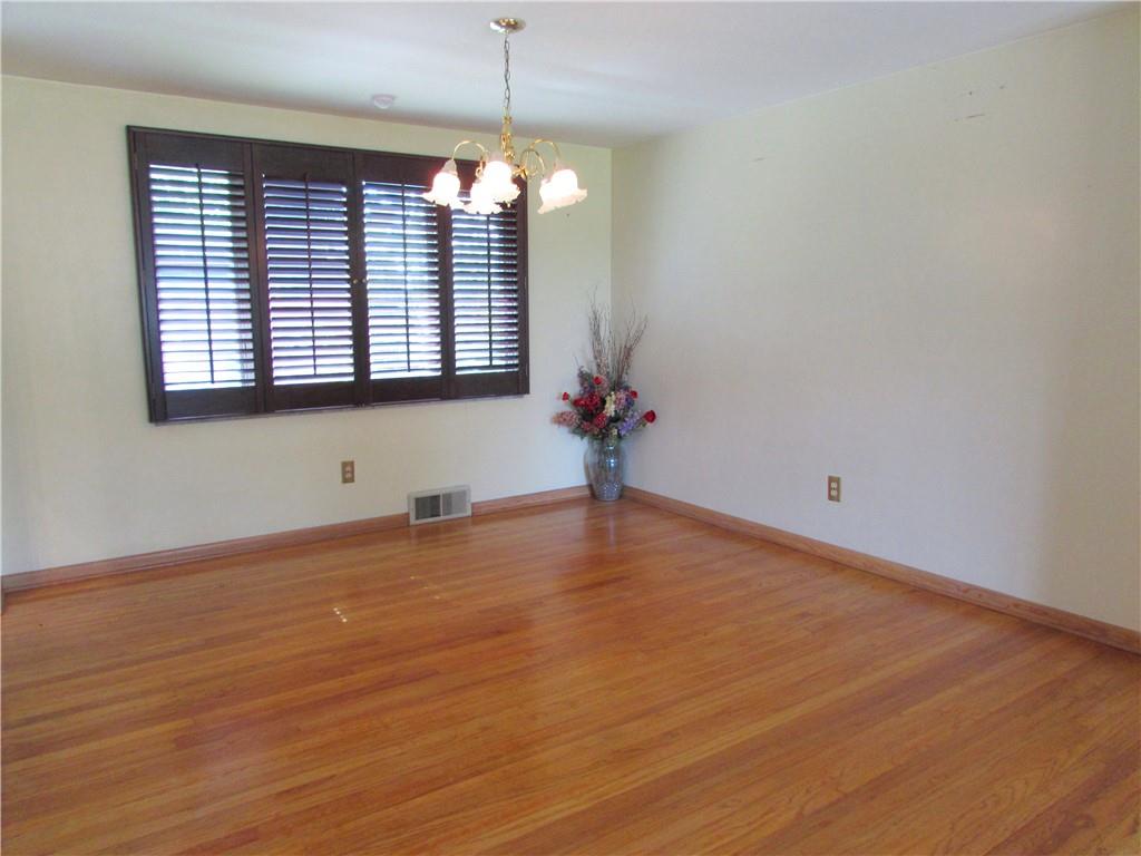 3754 Margate Road Pittsburgh, PA 15221 - Photo 5 of 25 Gallery Image 5