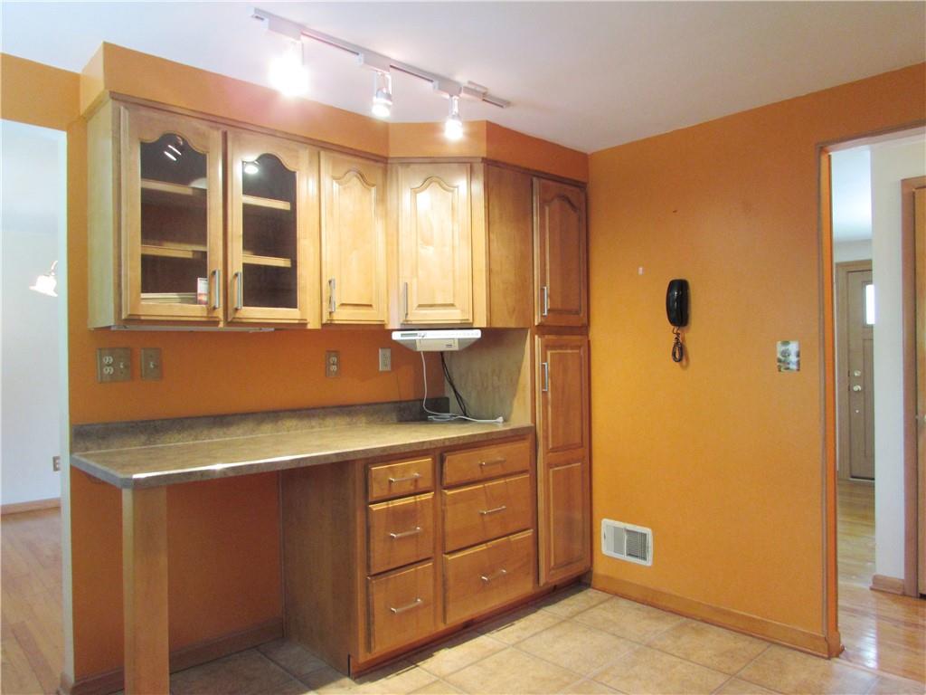 3754 Margate Road Pittsburgh, PA 15221 - Photo 8 of 25 Gallery Image 8