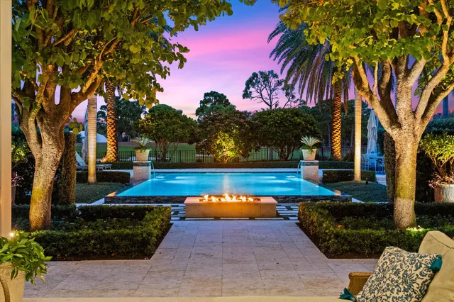 a view of a lake in a city