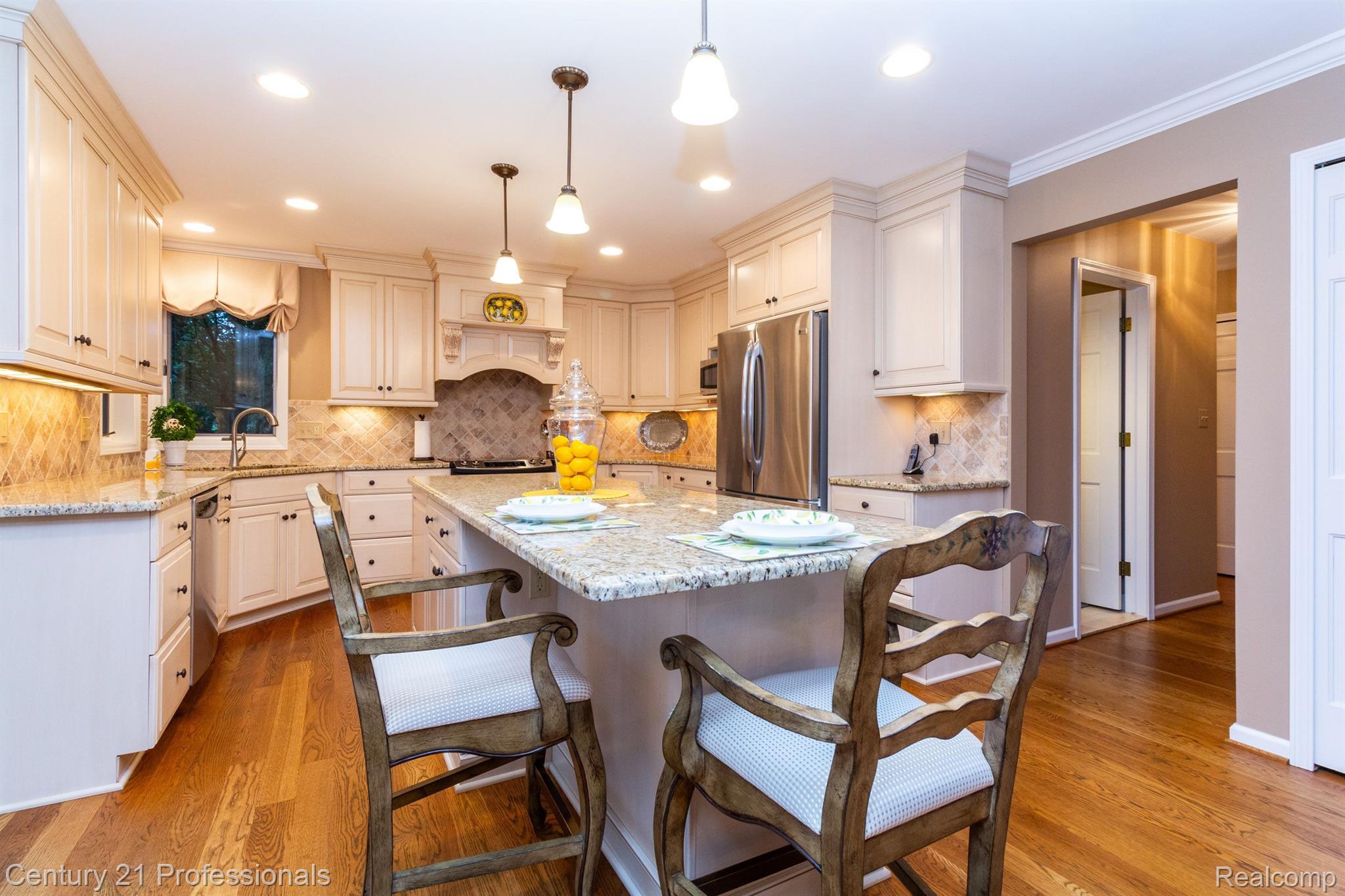 778 Lockmoore Court Rochester, MI 48307 - Photo 14 of 62 Gallery Image 14