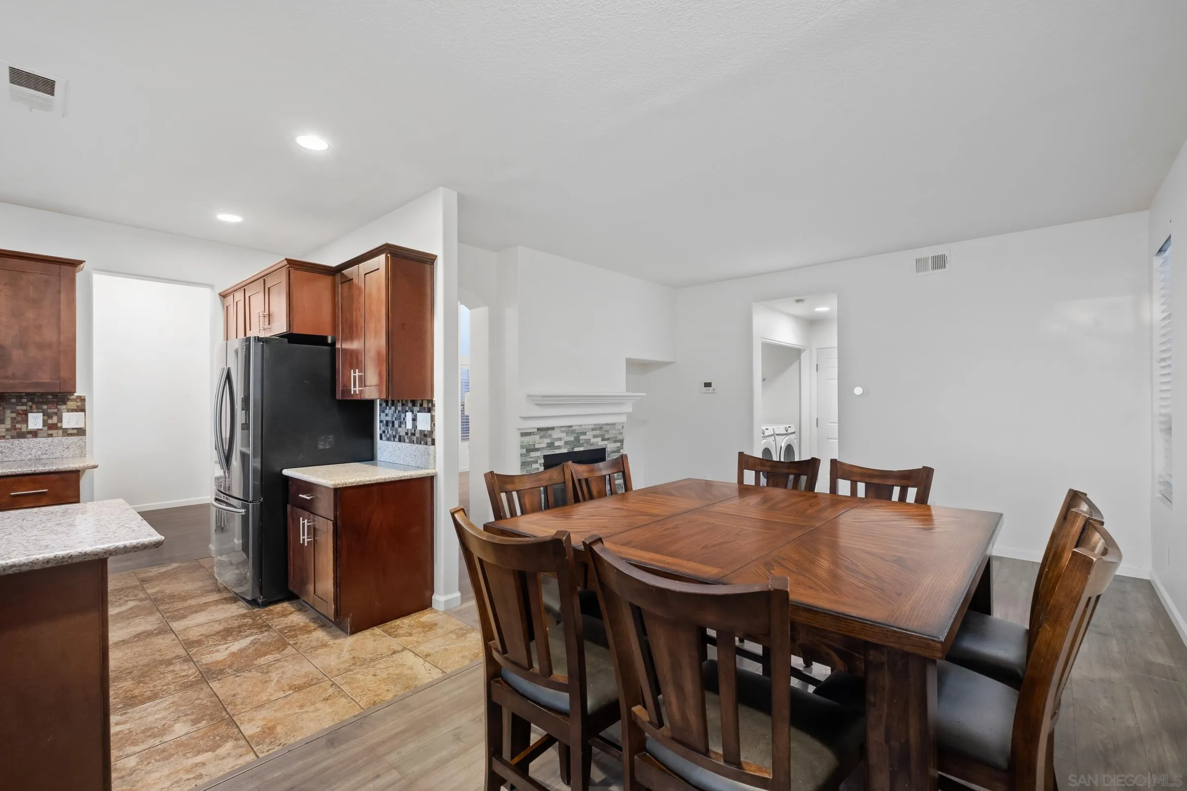 536 Kiley Road Chula Vista, CA 91910 - Photo 19 of 46 a view of a dining room with furniture