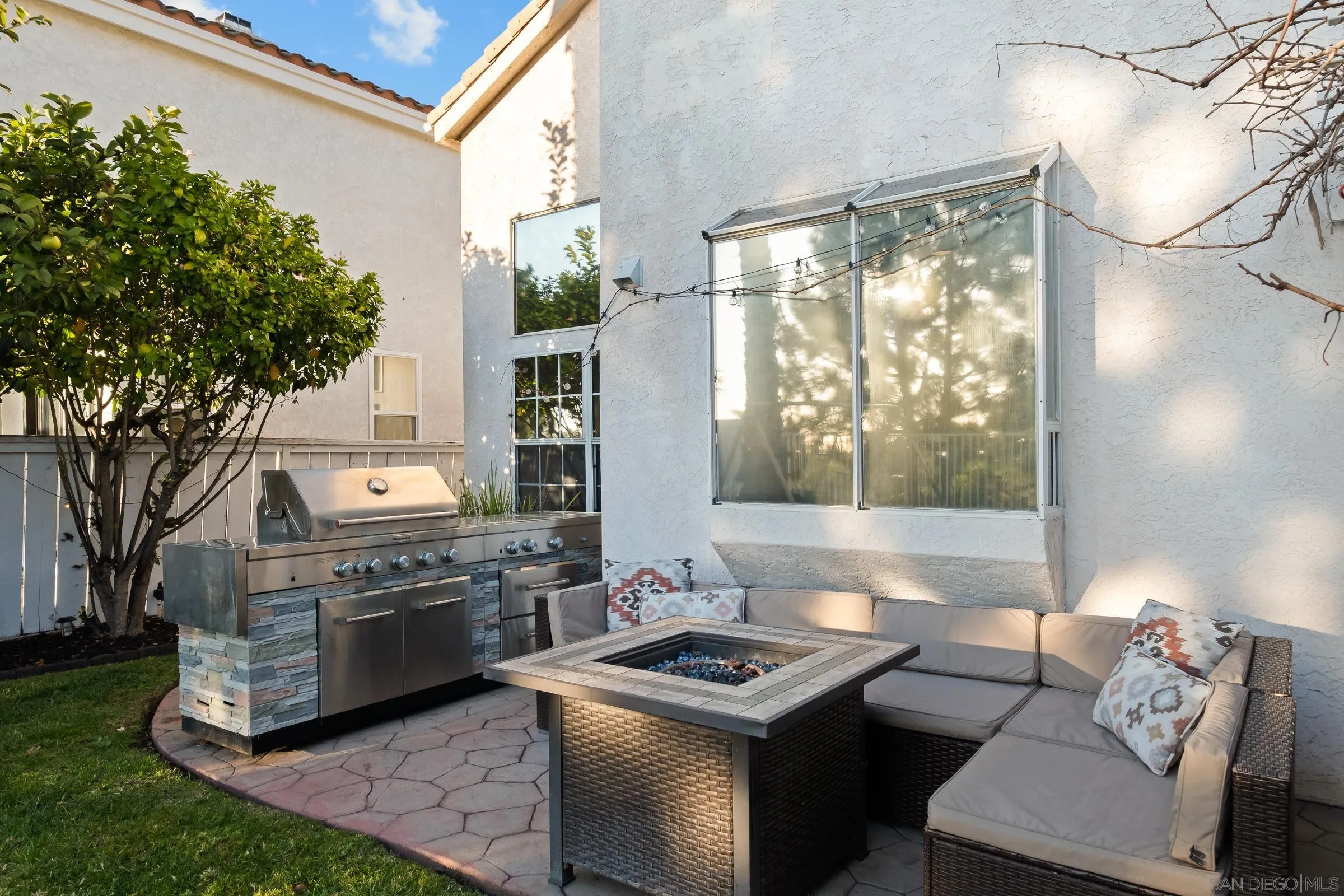 536 Kiley Road Chula Vista, CA 91910 - Photo 8 of 46 a open kitchen with stainless steel appliances granite countertop a stove a sink and a microwave