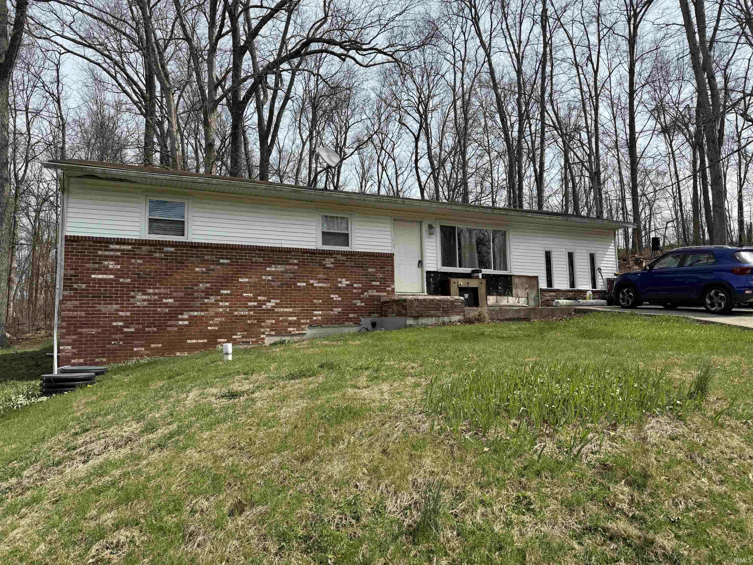 6655 South Harmony Road Bloomington, IN 47403 - Photo 1 of 7