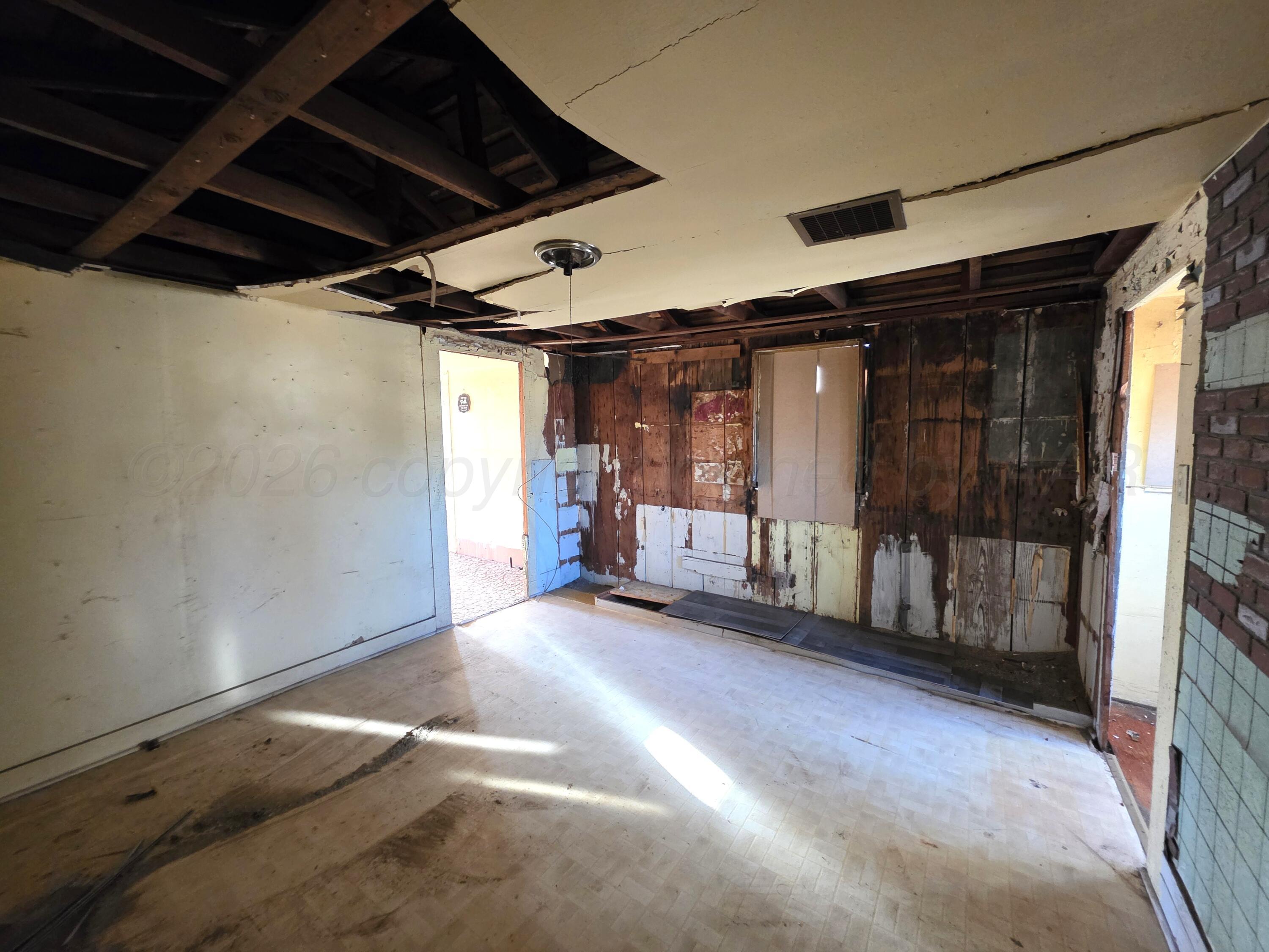 919 Main Street McLean, TX 79057 - Photo 5 of 9 Kitchen