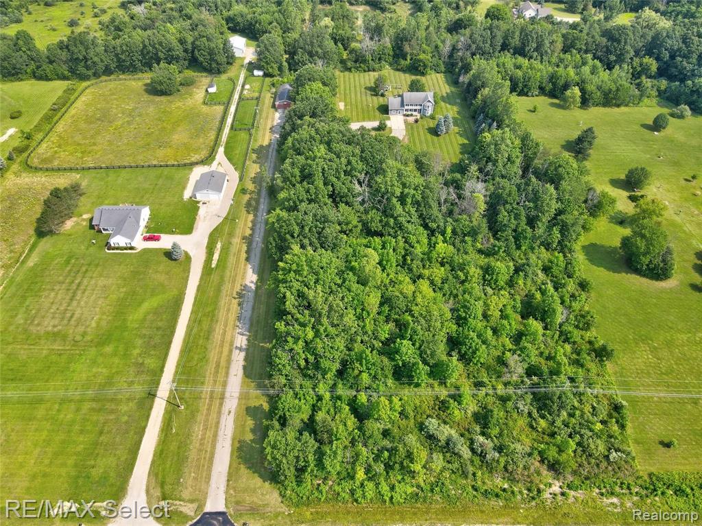 3816 Davison Road Lapeer, MI 48446 - Photo 4 of 46