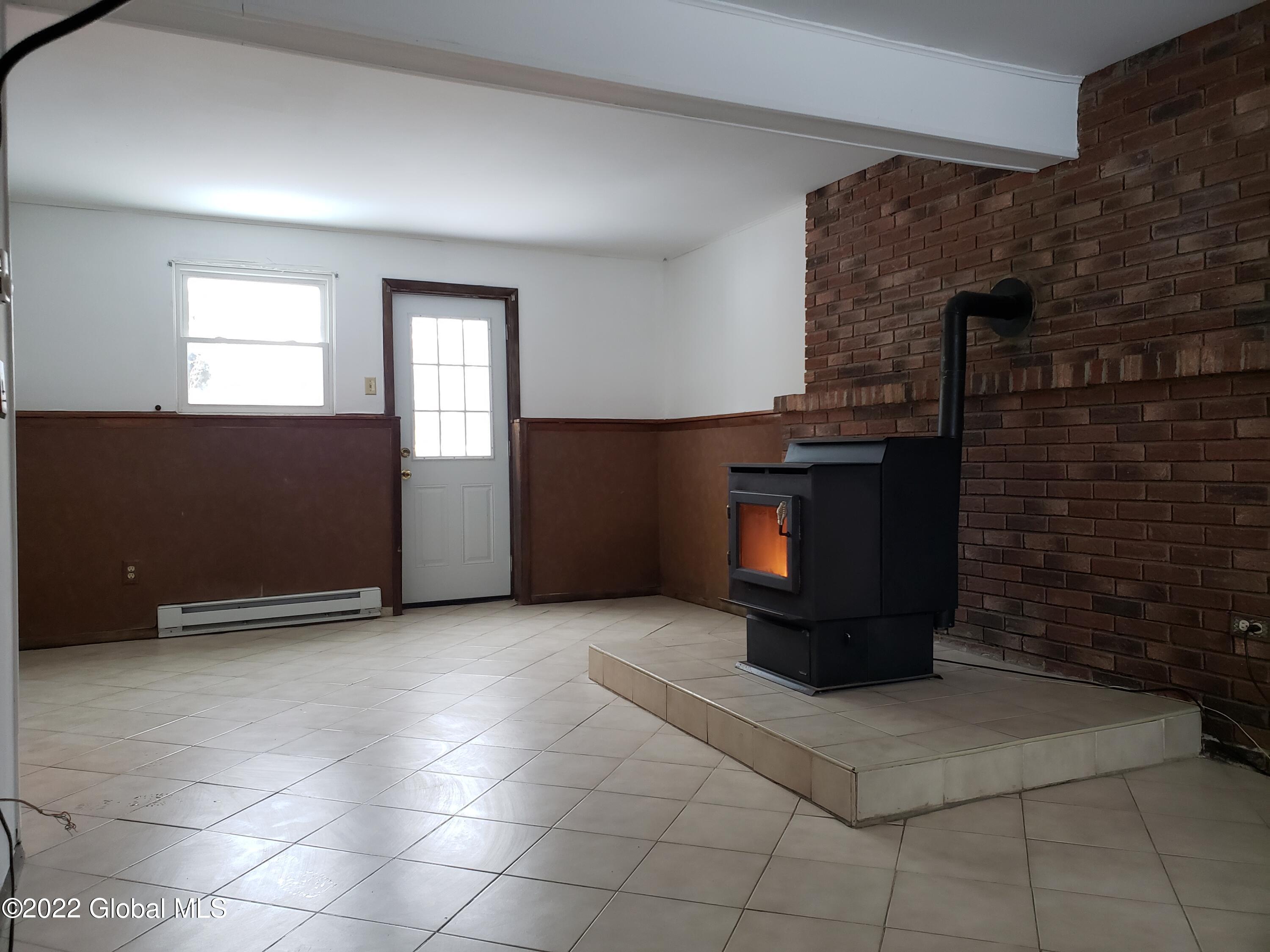 5 Ruth Court Colonie, NY 12189 - Photo 14 of 20 20220129_140723