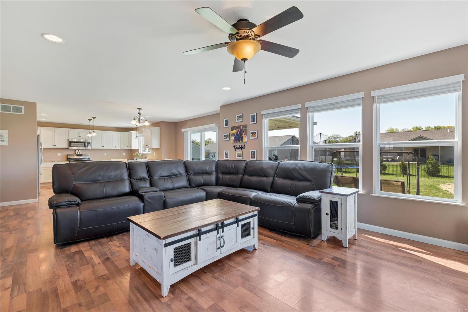 714 Pheasant Run Waterloo, IL 62298 - Photo 12 of 45 Gallery Image 12
