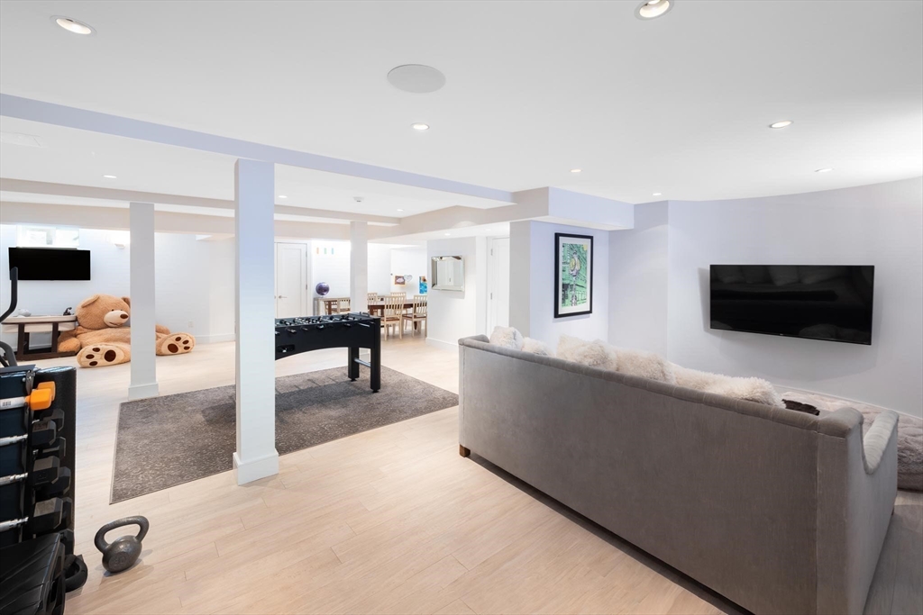 123 Centre Street Brookline, MA 02446 - Photo 12 of 24