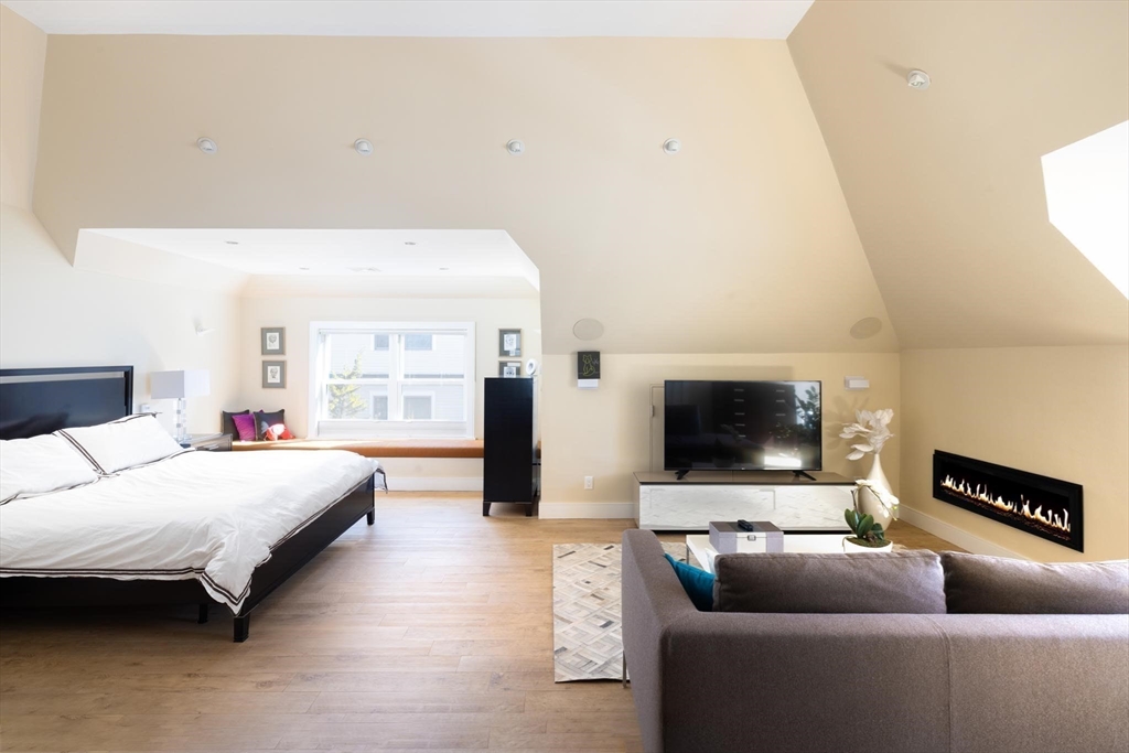 123 Centre Street Brookline, MA 02446 - Photo 20 of 24