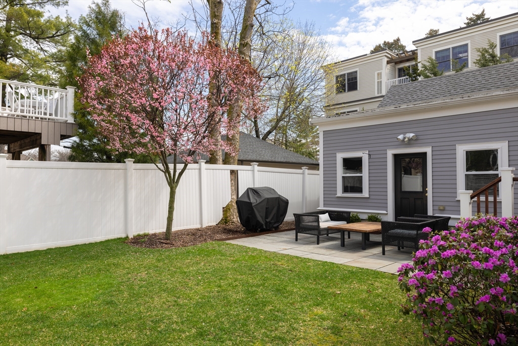 123 Centre Street Brookline, MA 02446 - Photo 4 of 24