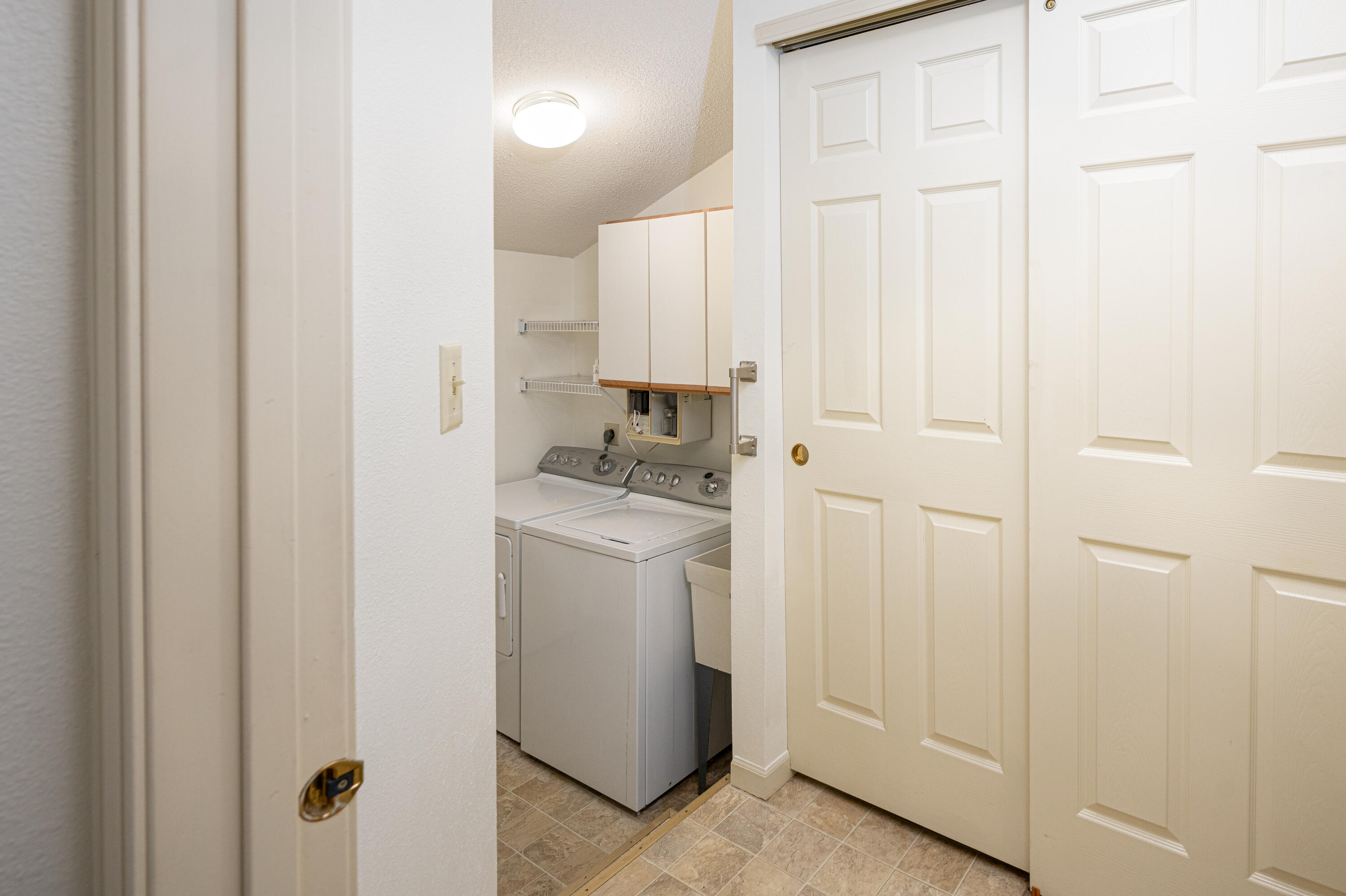 500 West Bender Road, Unit 27 Glendale, WI 53217 - Photo 24 of 33 Utility Rm & Laundry RM