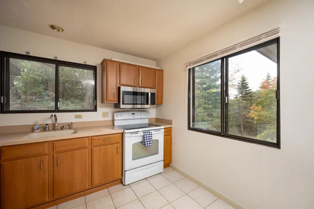 $252,555 | 500 West Bender Road, Unit 27, Glendale, WI 53217