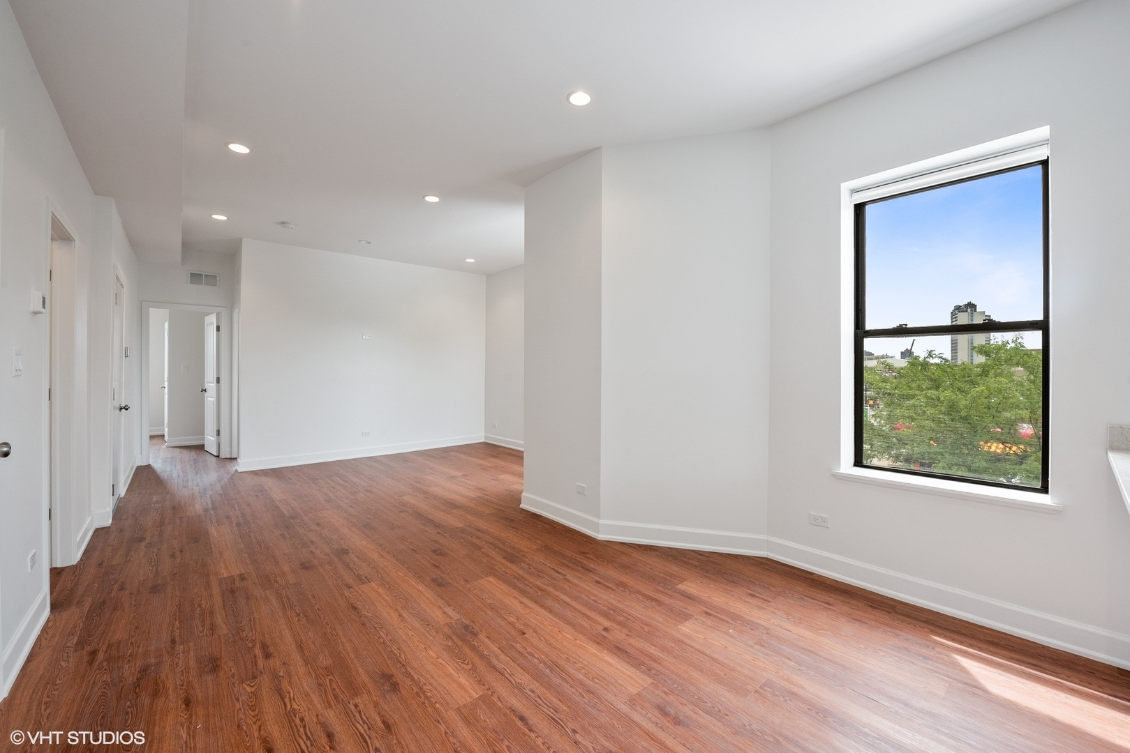 6036 North Broadway, Unit 3 Chicago, IL 60660 - Photo 5 of 17 a view of an empty room and window