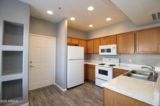 $1,599 | 6770 North 47th Avenue, Unit 1021, Glendale, AZ 85301