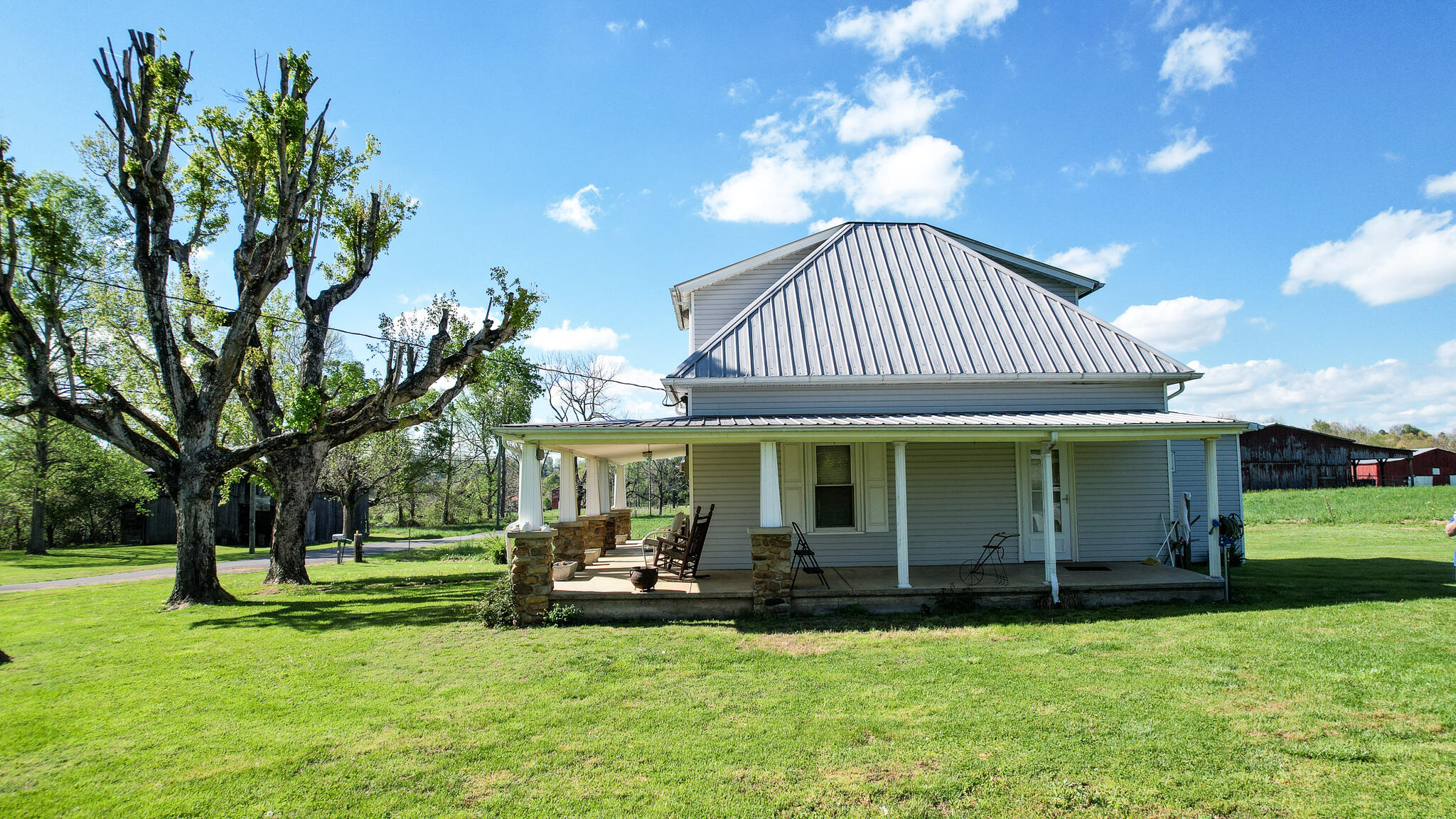 905 North Water Fork Road Greeneville, TN 37743 - Photo 33 of 57 Side View