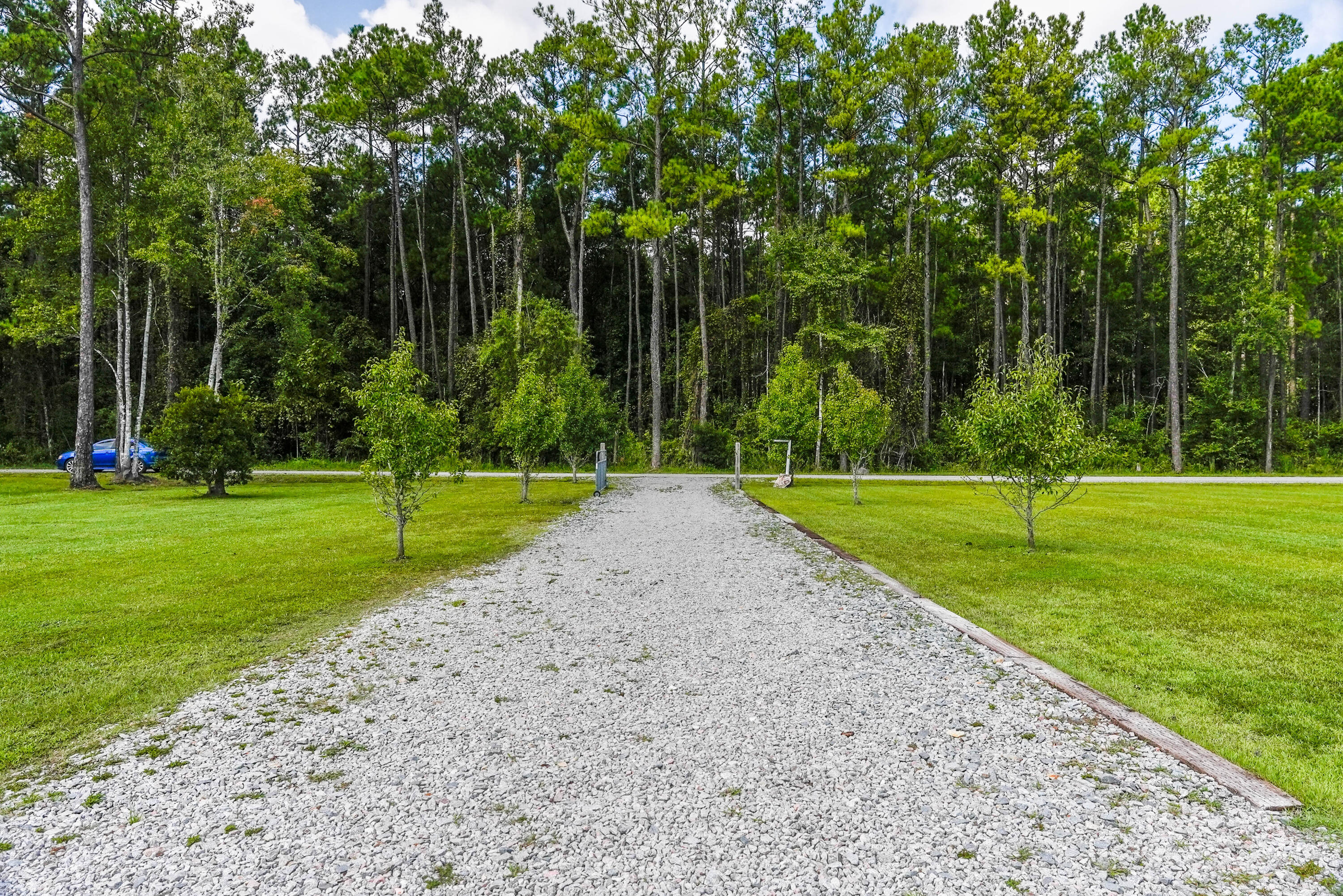 1038 Calestown Road Bonneau, SC 29431 - Photo 43 of 60 6