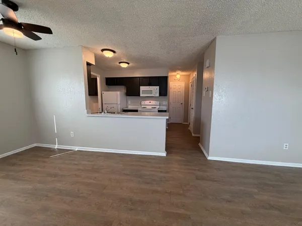 $1,000 | 9604 Elgin Avenue, Unit B, Lubbock, TX 79423