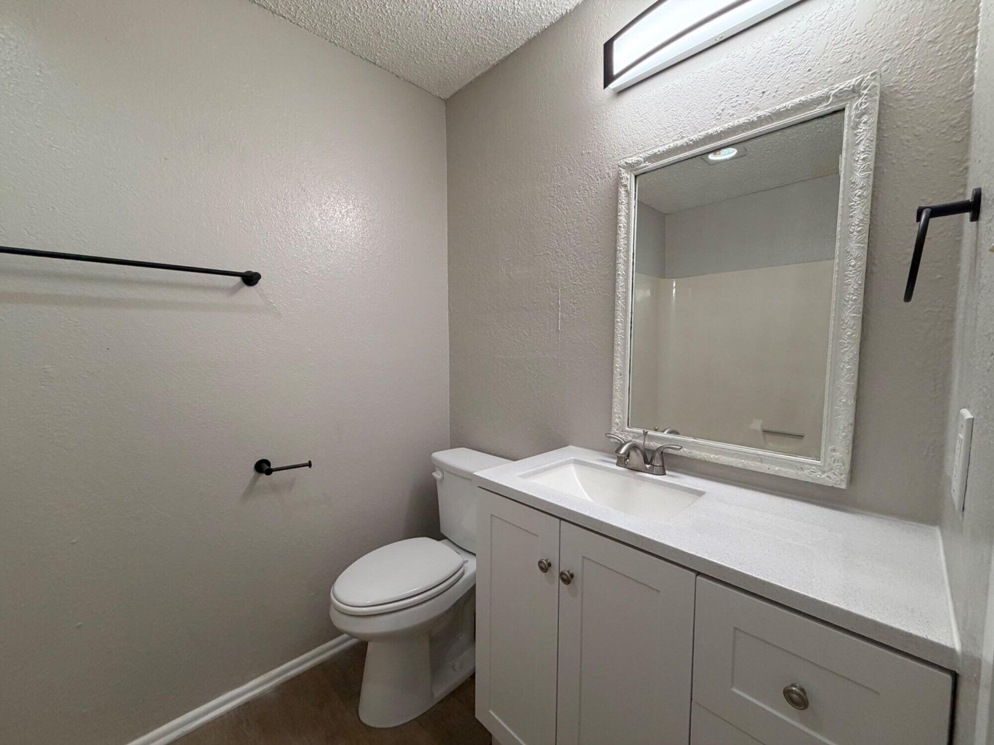 9604 Elgin Avenue, Unit B Lubbock, TX 79423 - Photo 7 of 13 IMG_7271