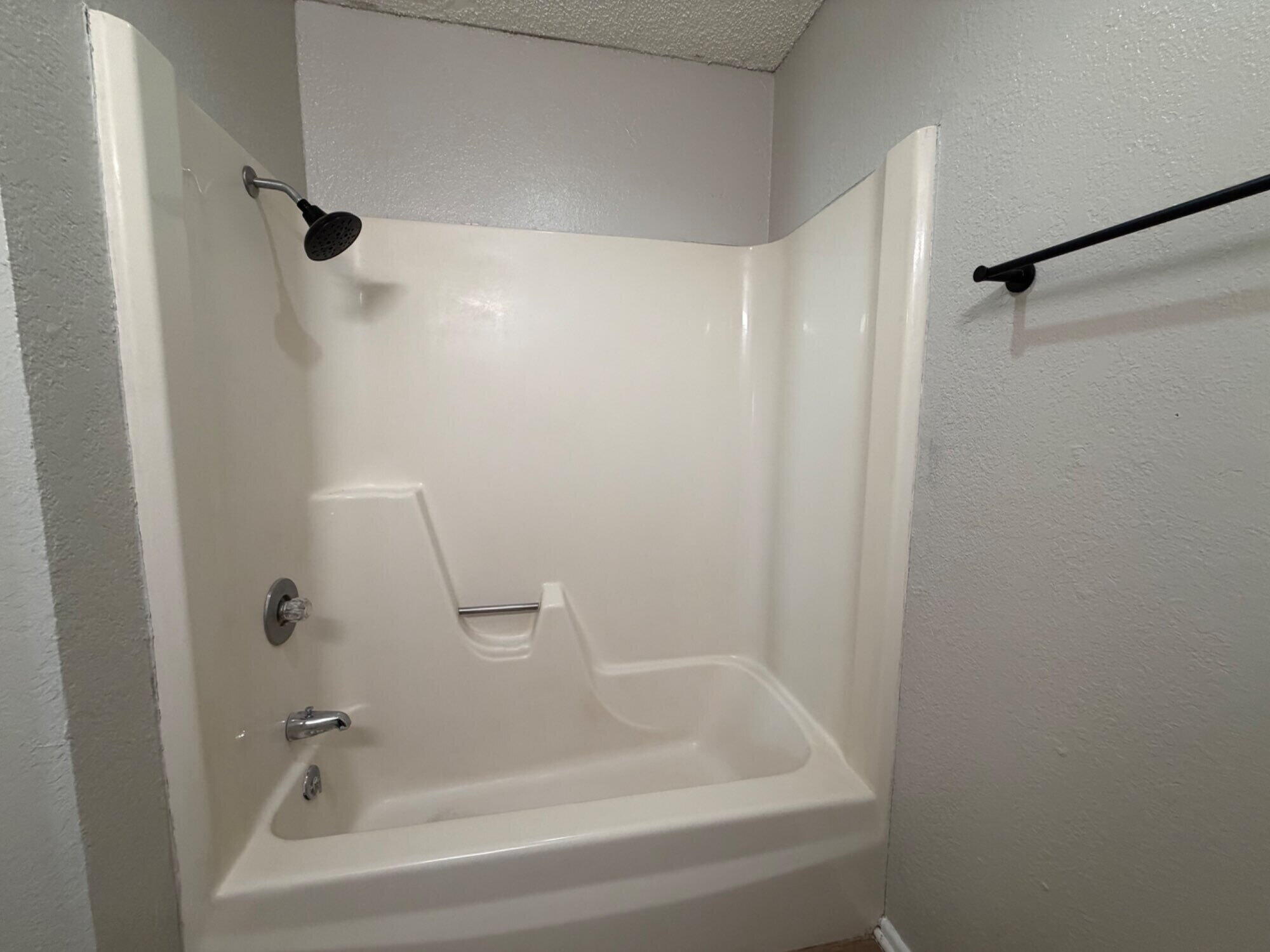 9604 Elgin Avenue, Unit B Lubbock, TX 79423 - Photo 8 of 13 IMG_7272