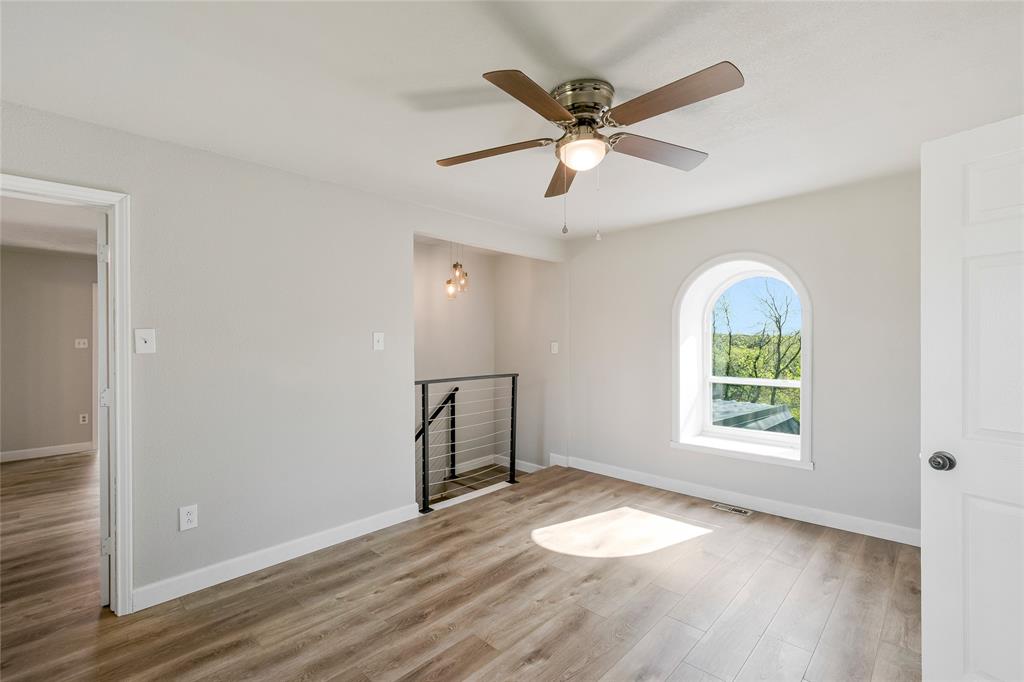 41 Kelsey Road Denison, TX 75021 - Photo 15 of 31 Upstairs office or secondary living area.