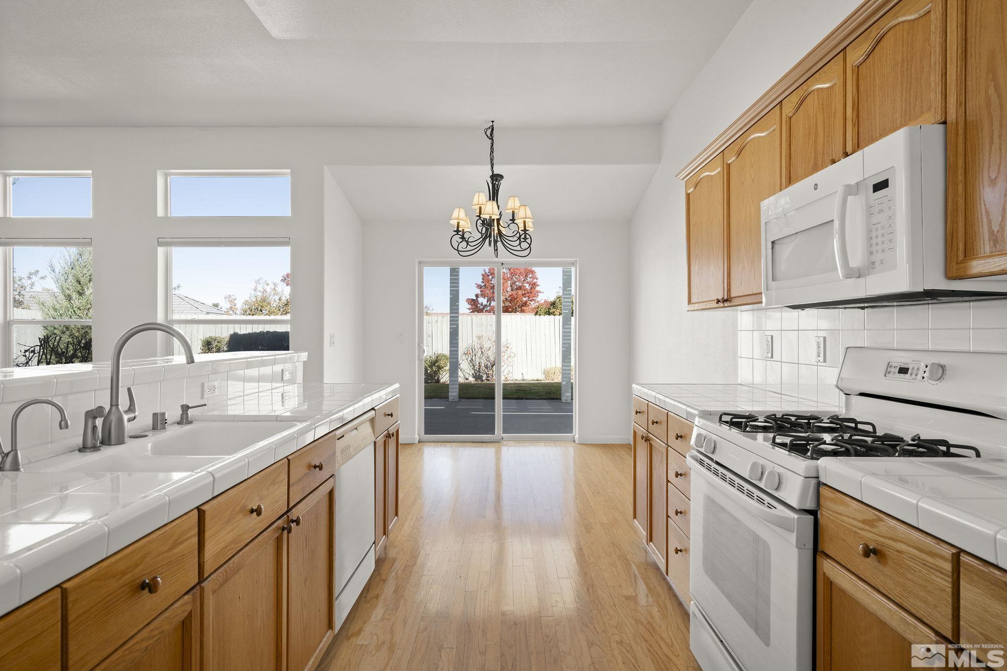 10425 Arbor Way Reno, NV 89521 - Photo 12 of 28 Photo 12
