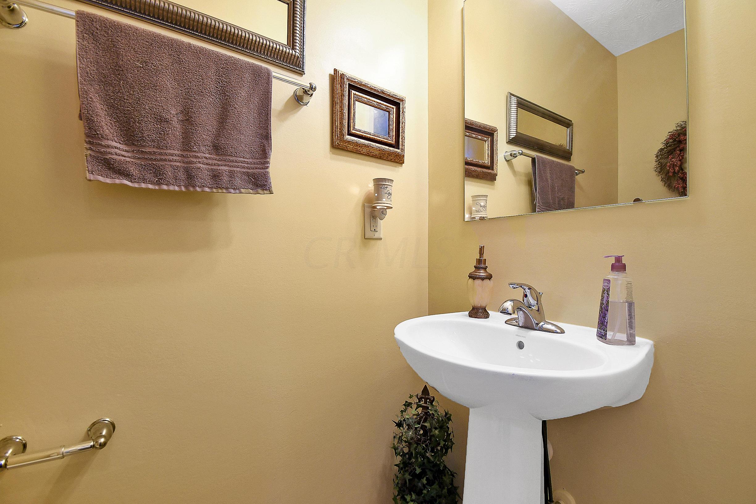 1047 Sun Ridge Street Lancaster, OH 43130 - Photo 6 of 35 Gallery Image 6