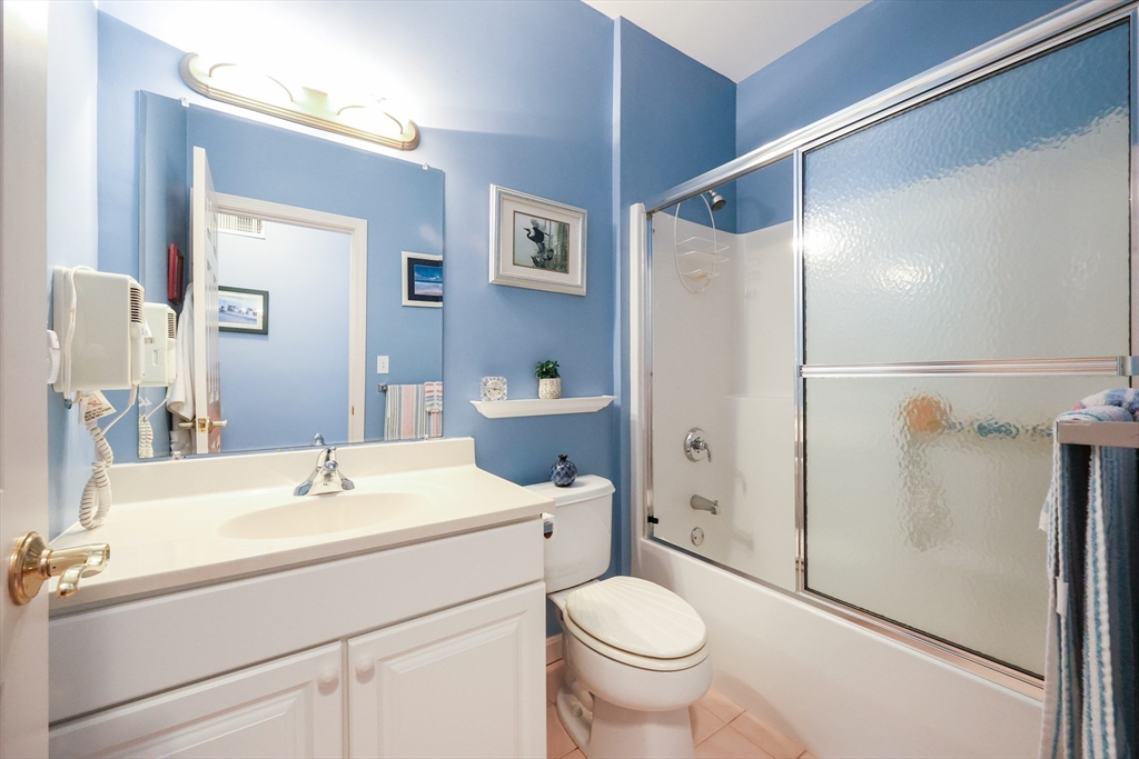 15 Village Way, Unit 15 Westport, MA 02790 - Photo 19 of 32