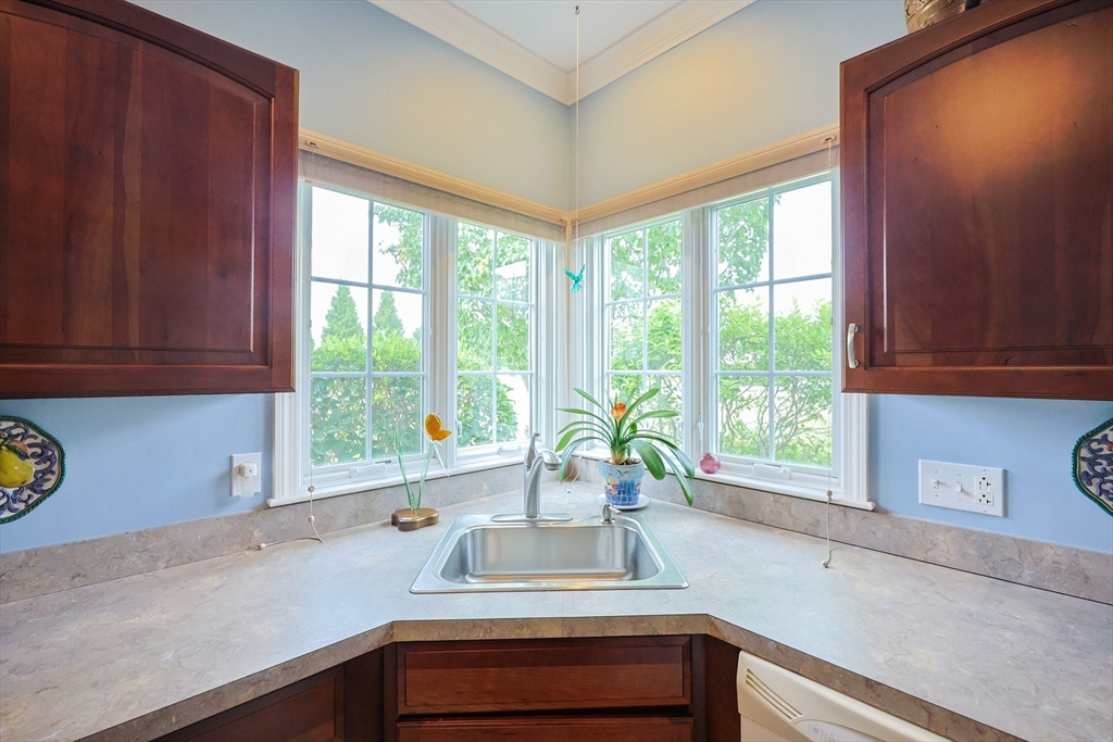 15 Village Way, Unit 15 Westport, MA 02790 - Photo 3 of 32