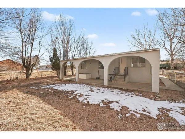 a view of outdoor space yard and patio