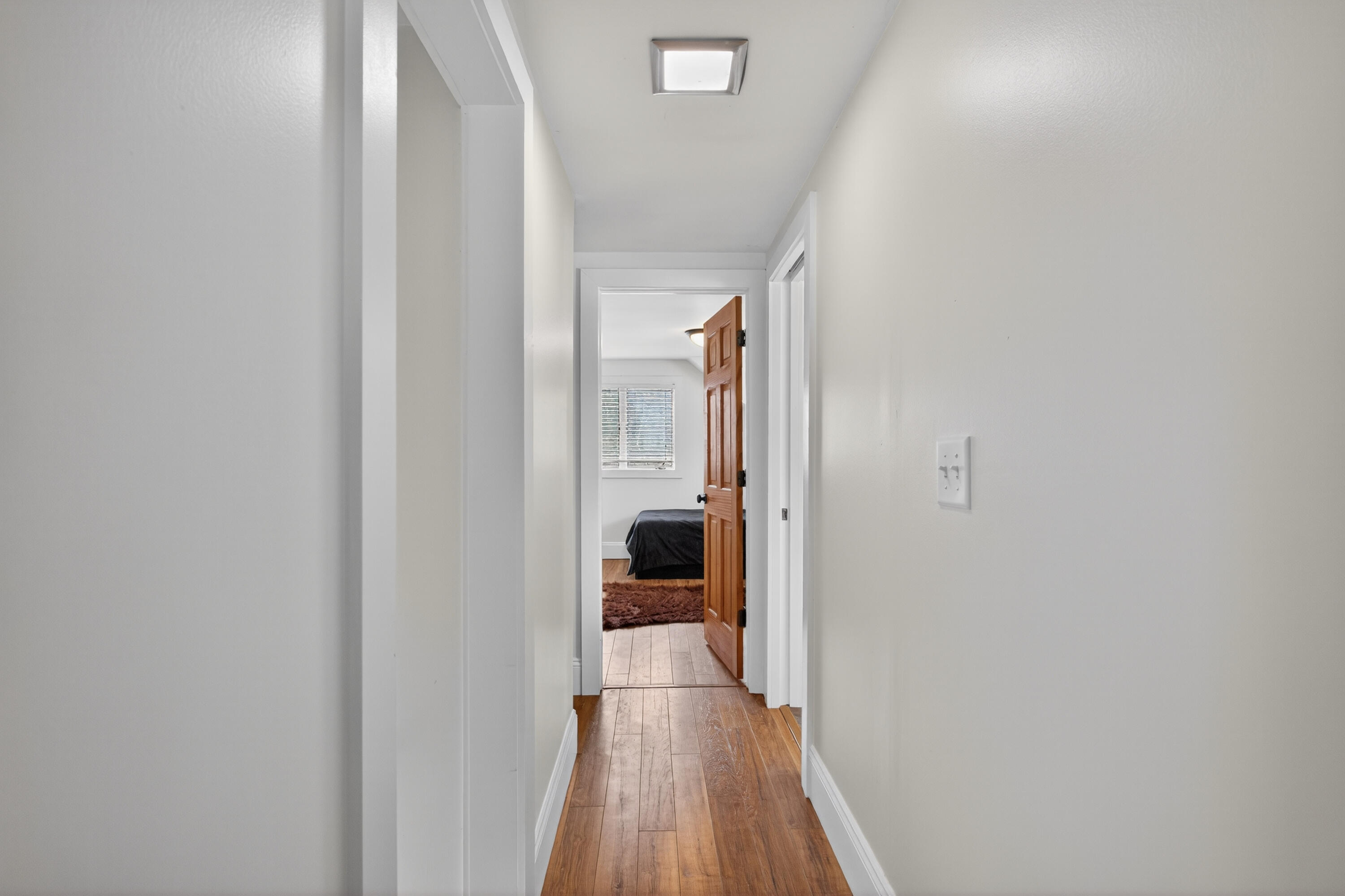 8900 County Farm Road Parma, MI 49269 - Photo 33 of 71 Upper level hallway