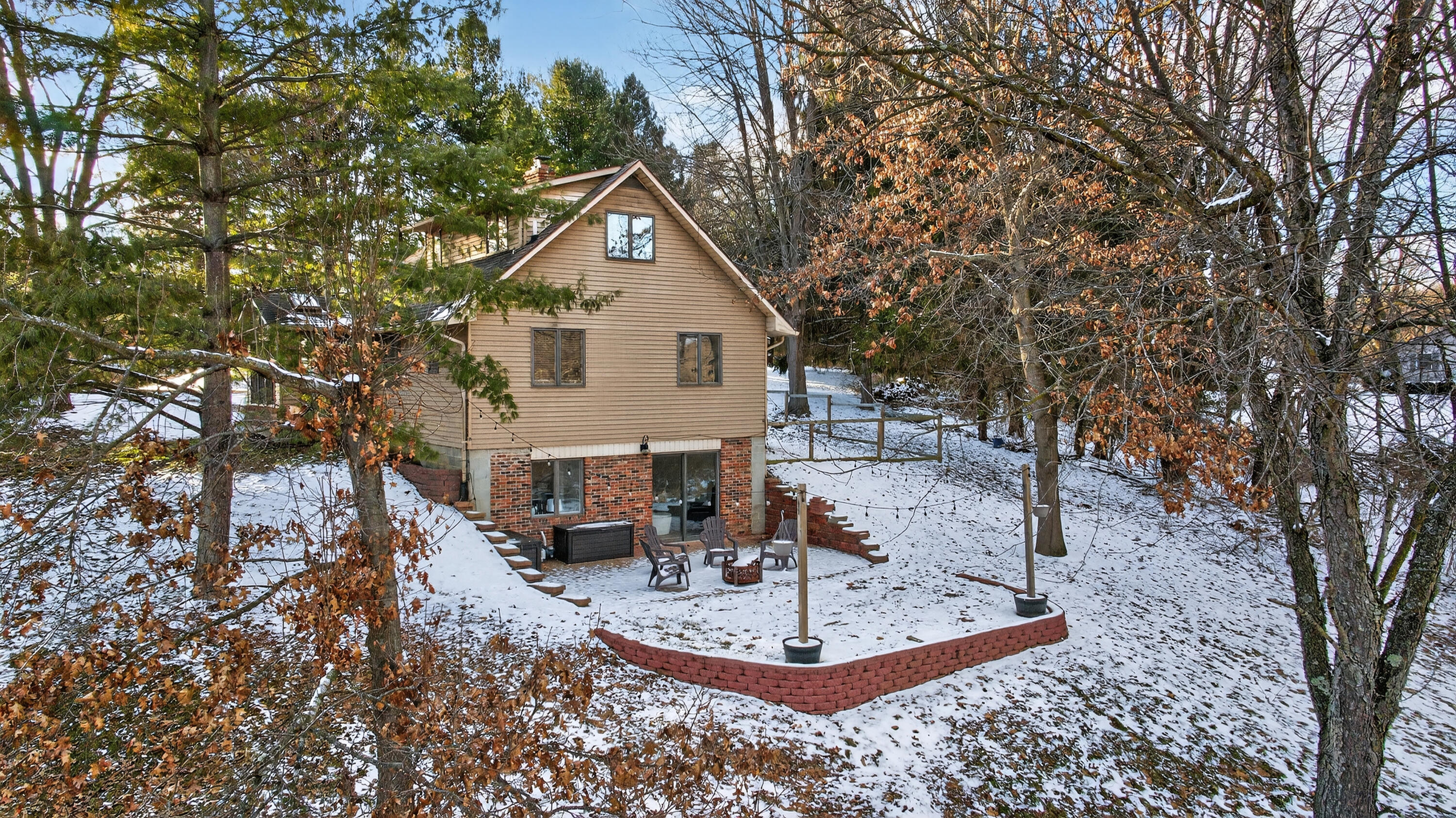 8900 County Farm Road Parma, MI 49269 - Photo 4 of 71 So much space!!