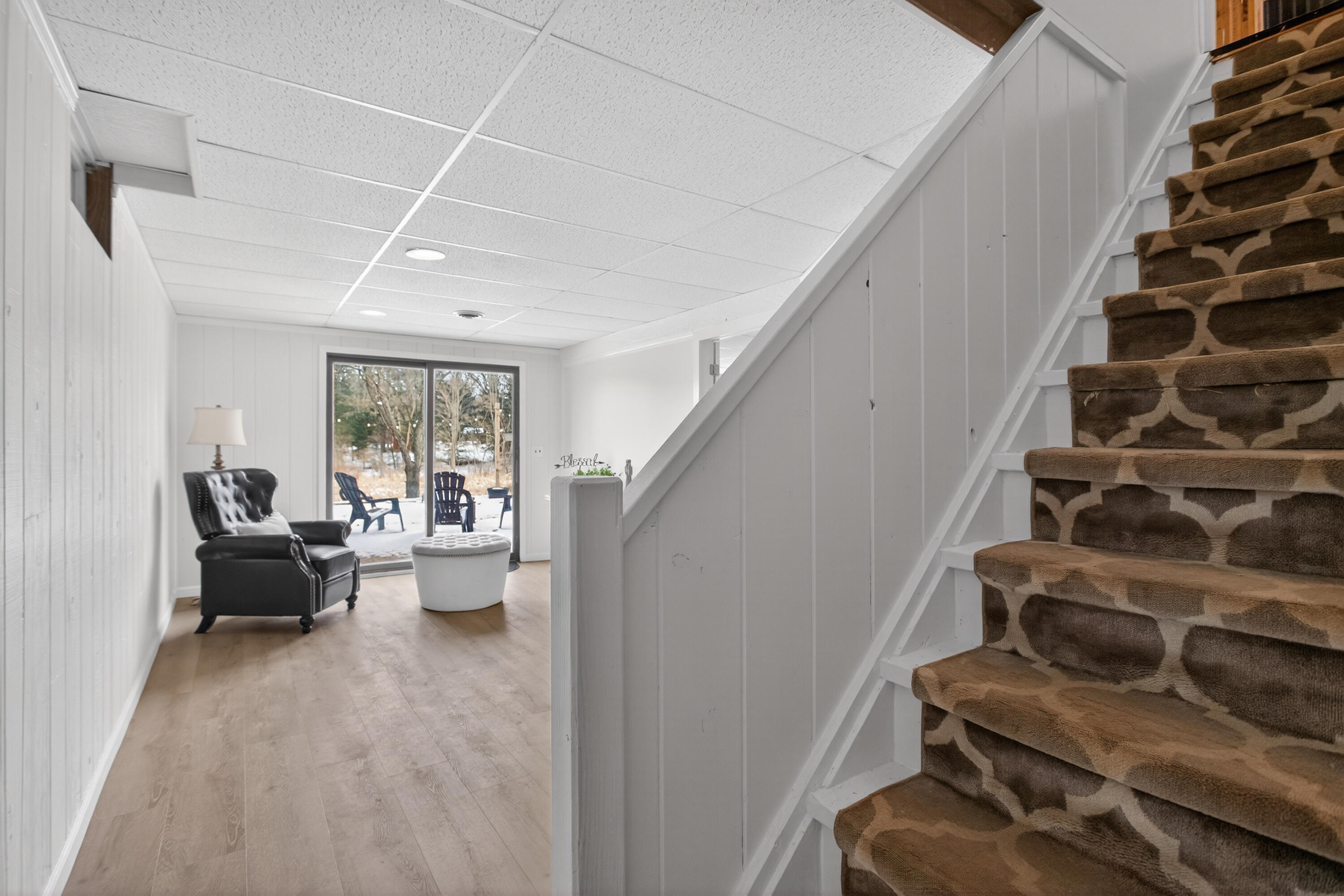 8900 County Farm Road Parma, MI 49269 - Photo 43 of 71 LL stairase