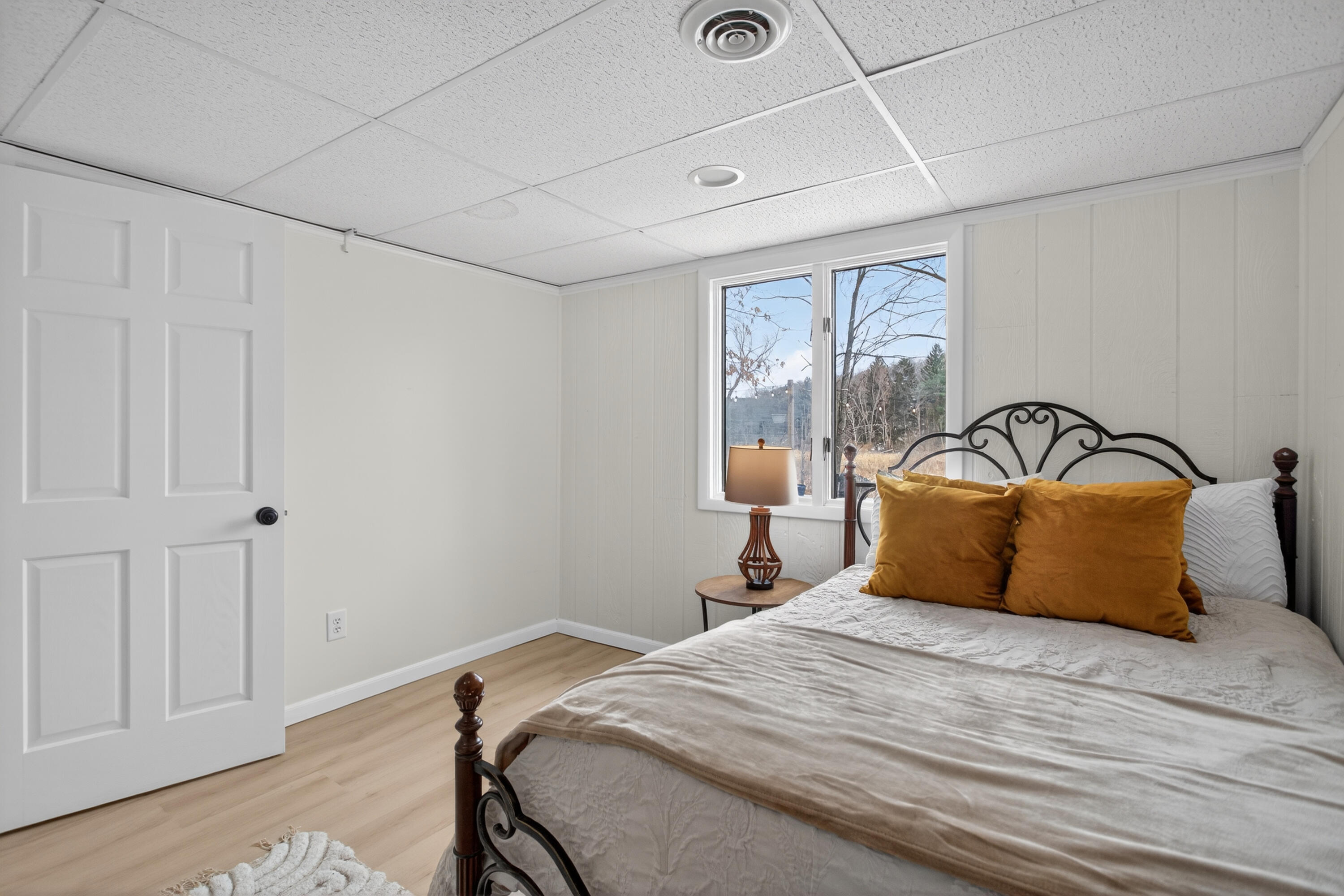 8900 County Farm Road Parma, MI 49269 - Photo 48 of 71 LL bedroom