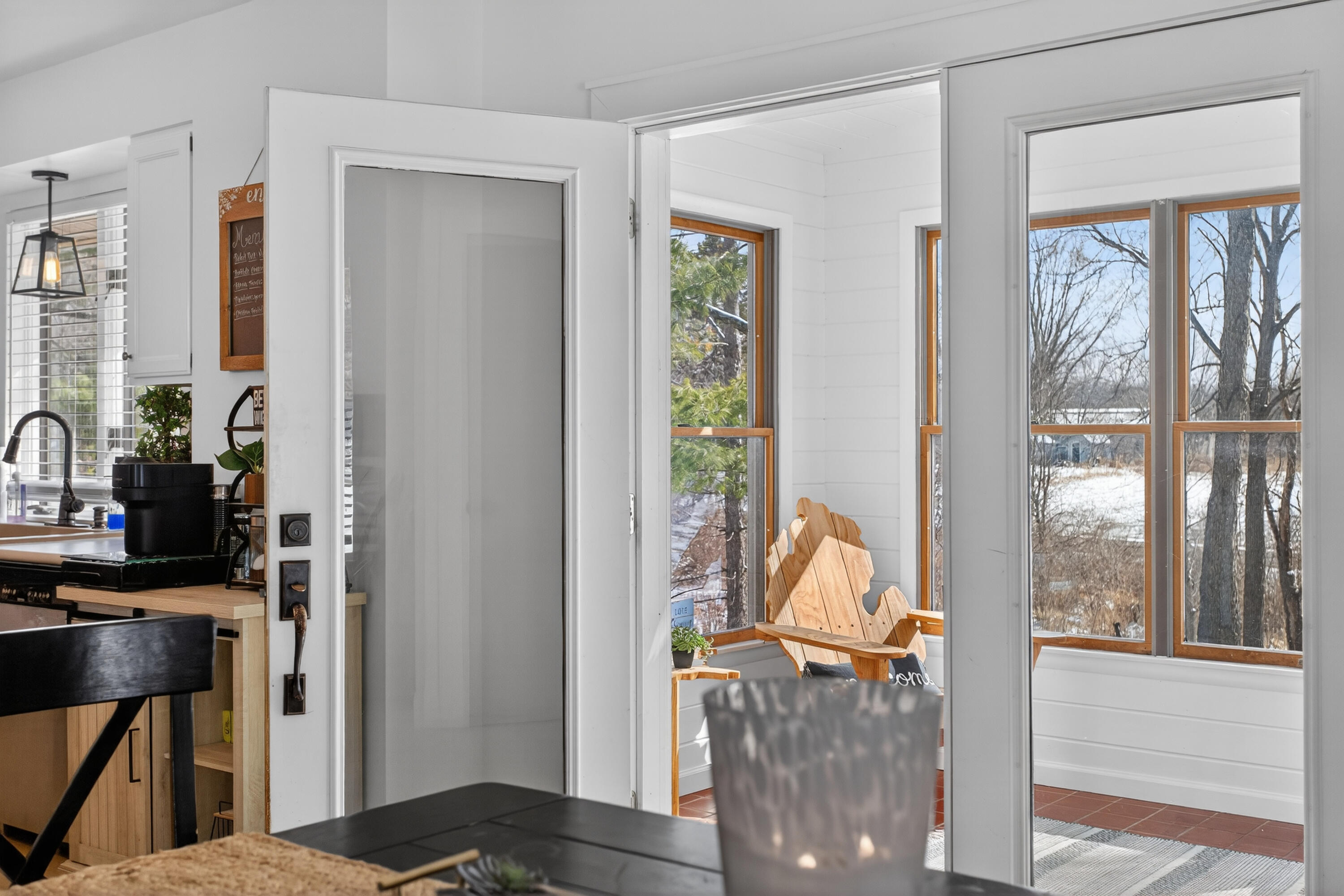 8900 County Farm Road Parma, MI 49269 - Photo 10 of 71 Come in please