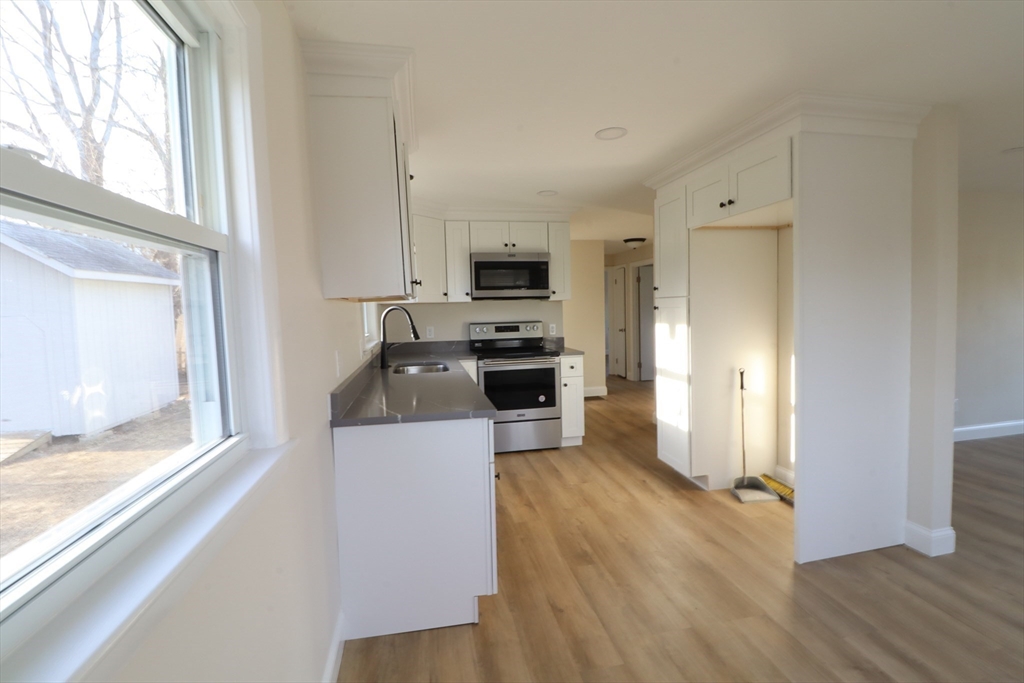 199 Framingham Road Marlborough, MA 01752 - Photo 4 of 21 Gallery Image 4