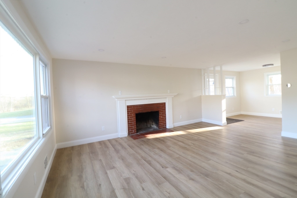 199 Framingham Road Marlborough, MA 01752 - Photo 8 of 21 Gallery Image 8