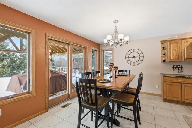 $549,900 | W5946 Sweet Pea Drive, Appleton, WI 54915