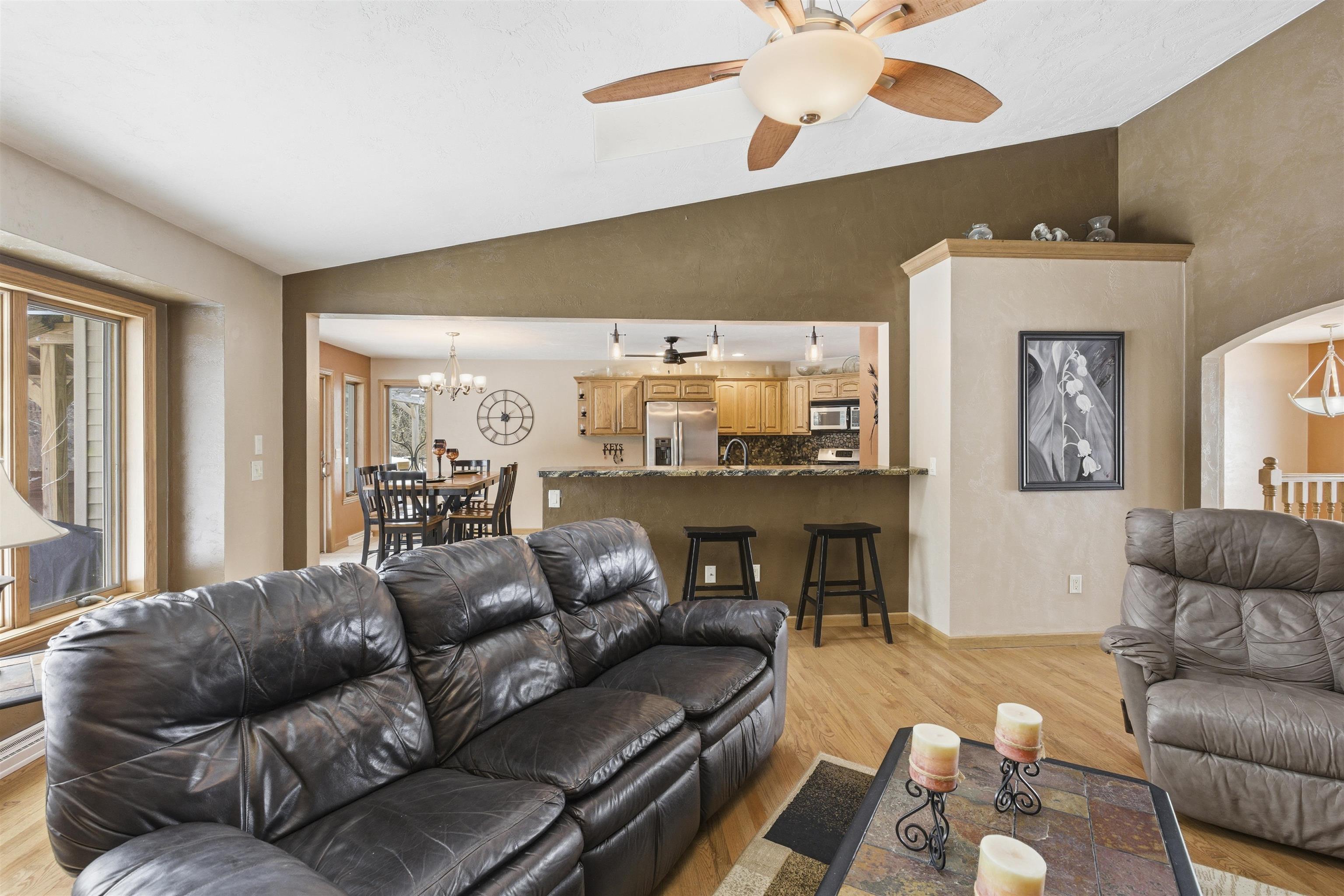 W5946 Sweet Pea Drive Appleton, WI 54915 - Photo 9 of 28