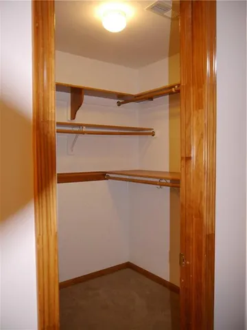 $325,000 | 809 Stratford Drive, Raymore, MO 64083