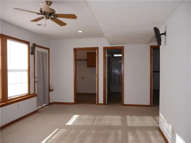 $325,000 | 809 Stratford Drive, Raymore, MO 64083